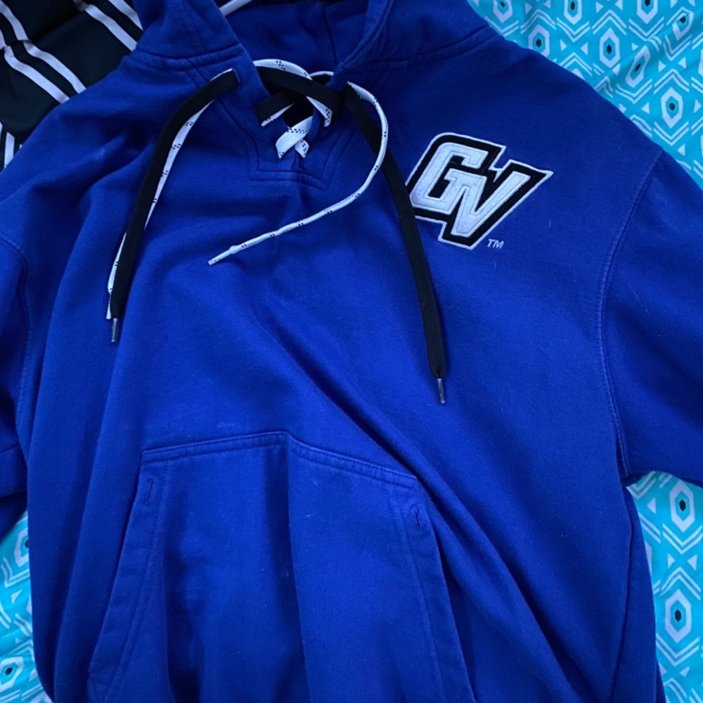 grand valley pull over hoodie